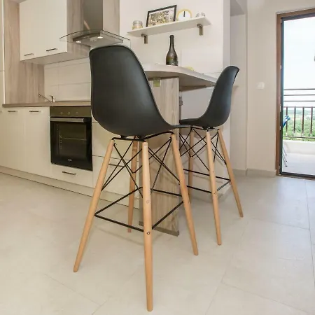 Contemporary With Sea Views In Broskvari. Višnjan