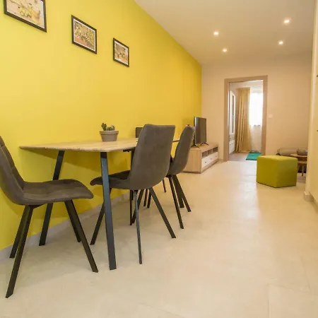 Contemporary With Sea Views In Broskvari. Apartmán *