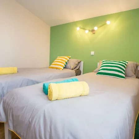 Contemporary With Sea Views In Broskvari. Apartmán