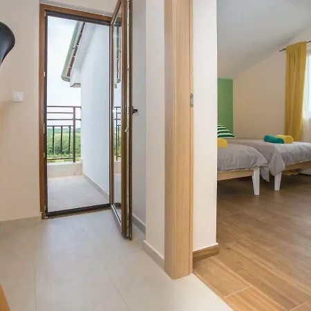 Contemporary With Sea Views In Broskvari.